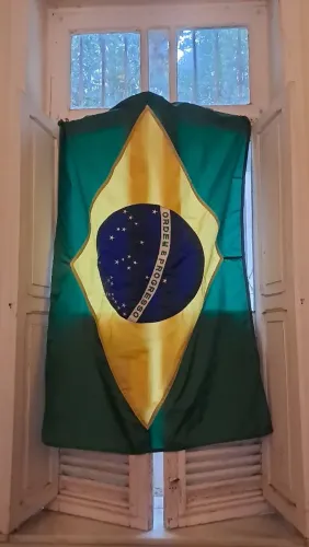 Bandeira do Brasil bordada dos dois lados 