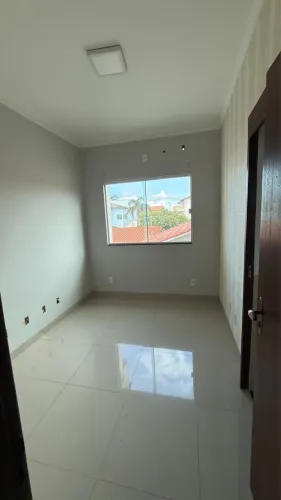 Aluguel sobrado 205 sul