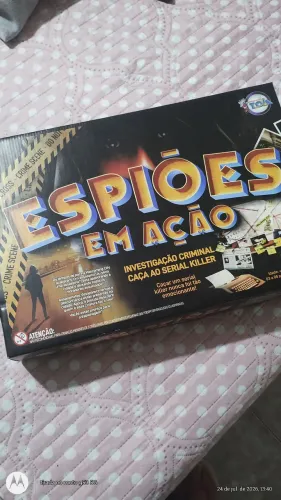 Jogo de tabuleiro para família toda investigação criminal 
