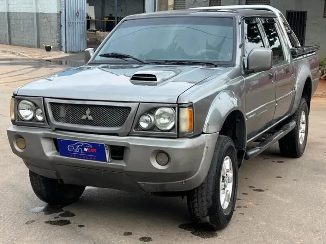 Mitsubishi L200 GLS 2.5 4X4 CD Diesel 2003