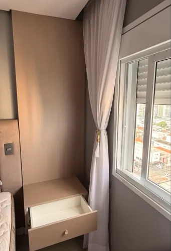Acessório para quarto , escritório com gaveta grande !