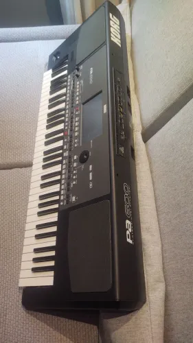 Teclado Korg Pa 600 Novinho