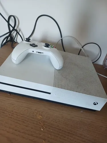 Xbox one 500gb + 500gb ext e jogos