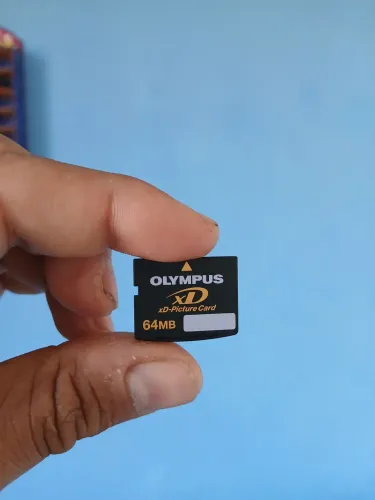 Cartão de memória Olympus XD 64 mb