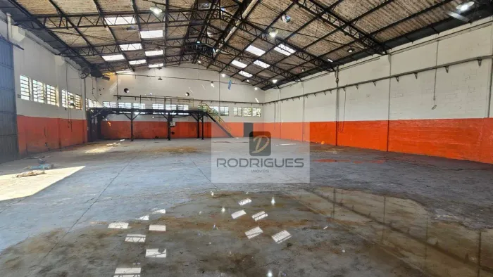 Galpão para alugar, 748 m² por R$ 25.000,00/mês - Jardim Yamberê - Diadema/SP