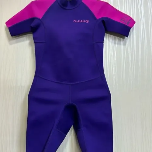 Macacão Decatlon térmico infantil para surf, camping,natação