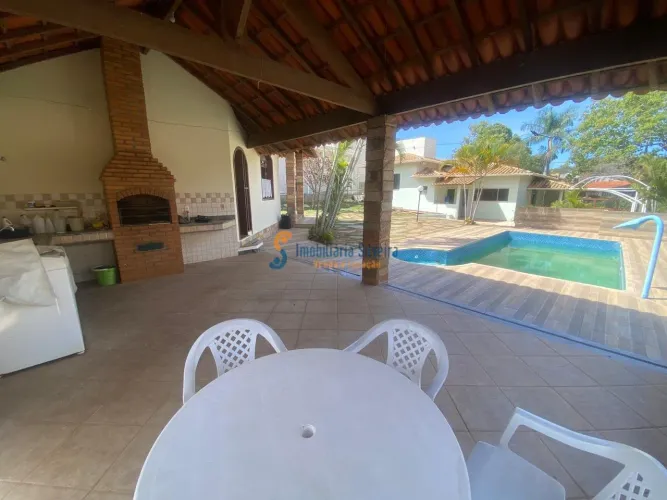 Casa em Condomínio em Parque Residencial Vivendas com 330 m² , 4 quarto(s) , 2 suíte(s) ,