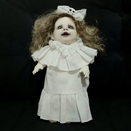 Creepy doll boneca fantasma_ horror_medo_rock_dark_gótico