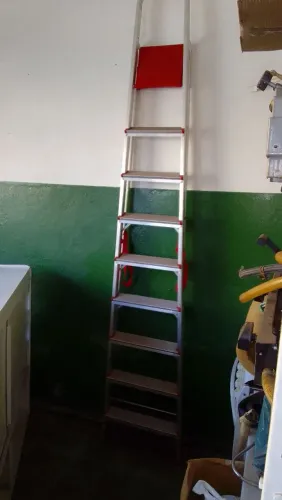 Escada de alumínio