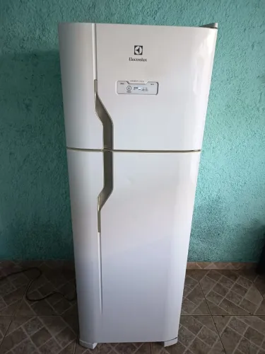 Geladeira Electrolux Frost Free 310L