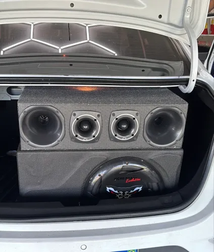 Som automotivo