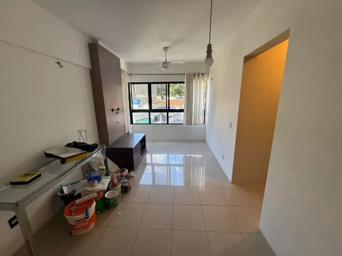 Aluga - se excelente apartamento semi mobiliado no espinheiro