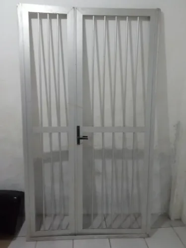 Portão de alumínio perfeito tamanho 122x213 de altura