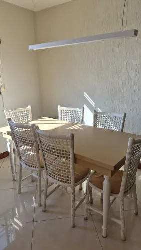 Mesa de Jantar .