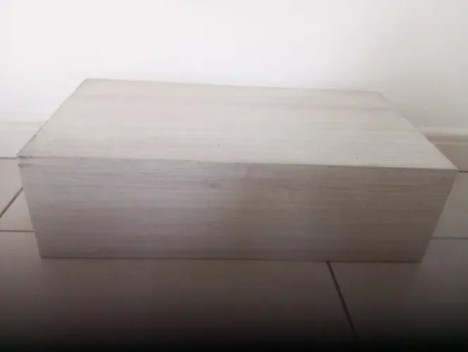 Pequena cômoda MDF