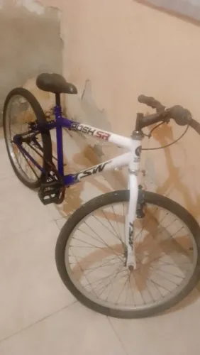 Bicicleta aro 24 semi nova
