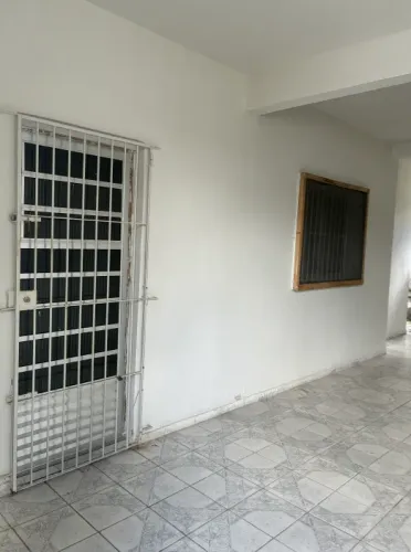 Casa 2 quartos - Iputinga