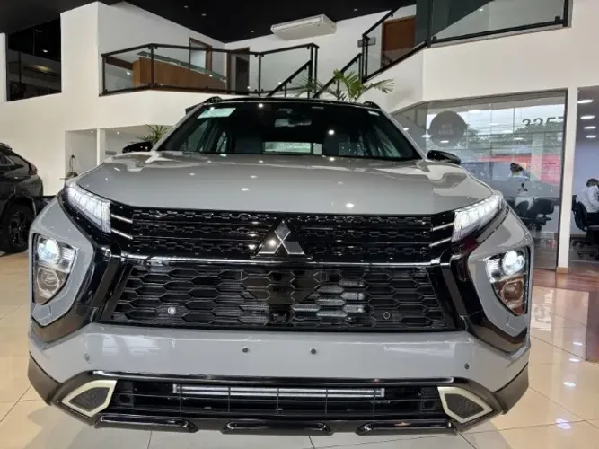 Mitsubishi Eclipse Cross HPE Black 1.5 16V 165cv Aut. 2026