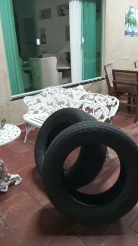Pneus semi novo