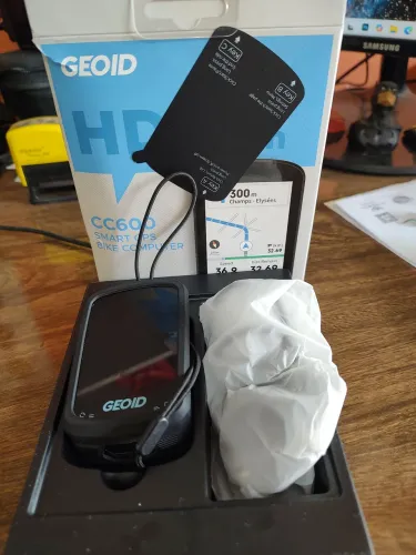 GPS PARA BIKE GEOID CC600, com capa e película, ja no menor valor.