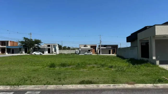 Terreno para venda no Condomínio