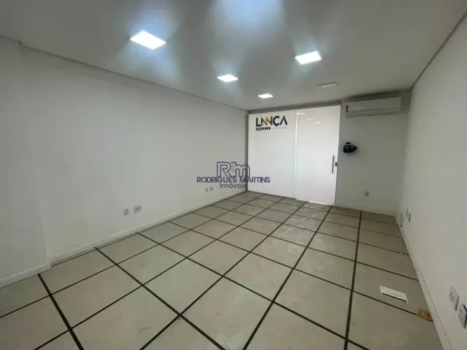 01 Sala 01 Vaga a locação no Bairro Caiçara.