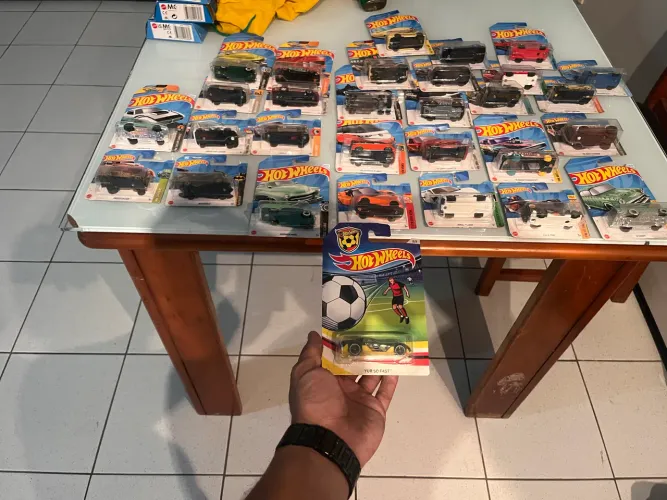 Coleção lacrada de carrinhos da hotwweels