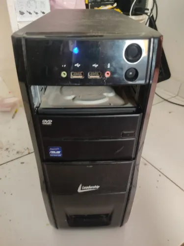 CPU antiga DDR2 liga e não dá video