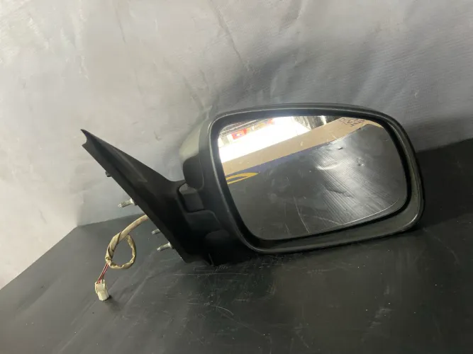 Retrovisor Nissan versa 14/17 lado direito 