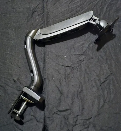 Suporte articulado para monitor