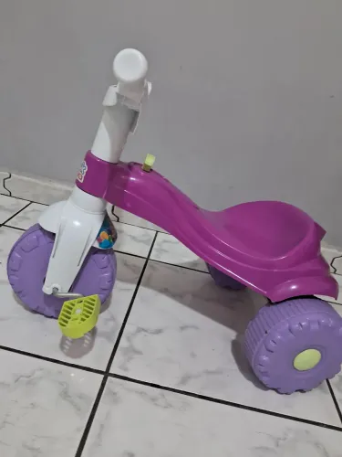 Triciclo infantil