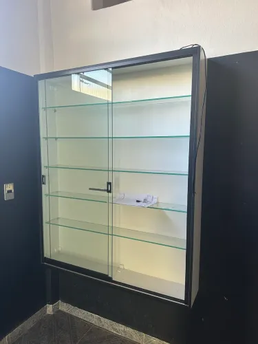 Armário exposição 