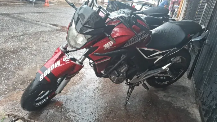 Cb twister 250 vermelho