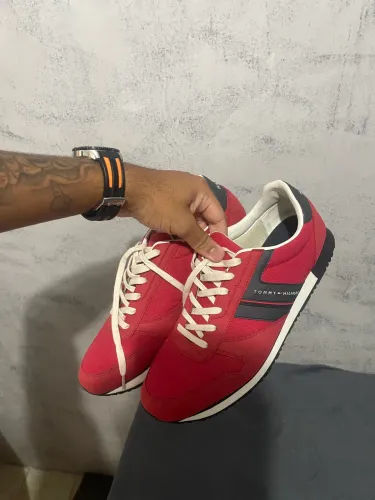 Tênis Tommy Hilfiger Original - Azul Marinho e Vermelho ?
