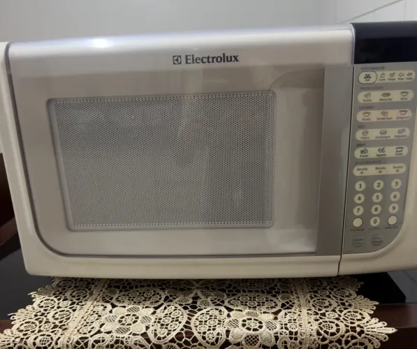 Microondas Eletrolux 31 litros