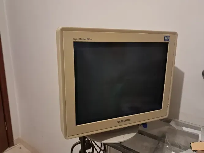 Doa-se Monitor pc tela plana antigo