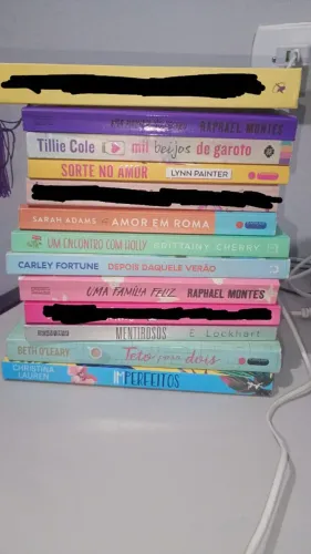 Combo 10 livros Romances e Suspenses!