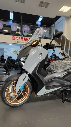 Xmax 300 - Marcos Yamaha