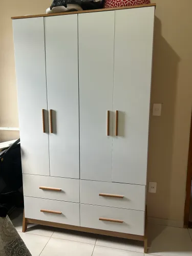 Guarda roupa e cômoda Guti Retrô