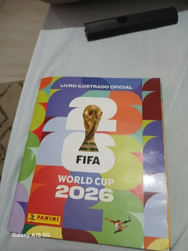 Album copa do mundo 2026 com 5 seleções completas e 337 figurinhas coladas