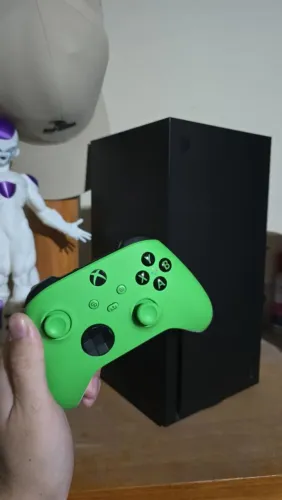 Xbox Series X 1TB com Leitor + Controle Original 