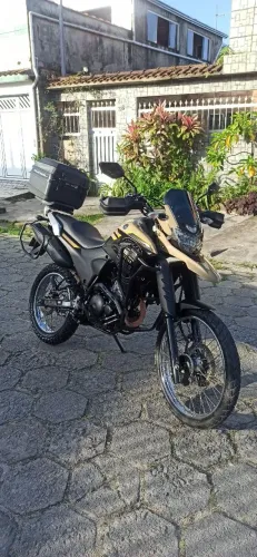 Yamaha Lander 250 ABS 2024 (Bege) - Completa com Acessórios