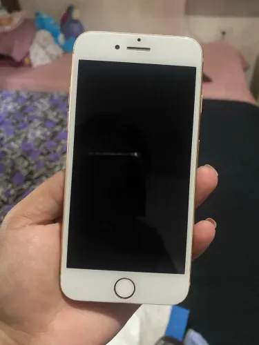 Celular iPhone 8