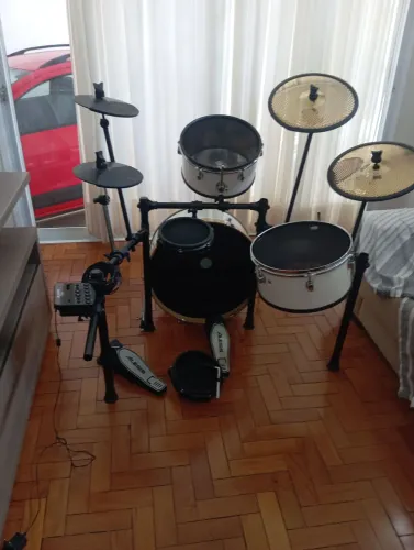 Bateria eletrônica 