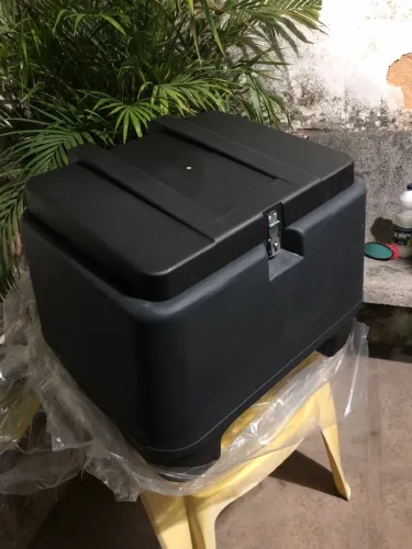 BAÚ DE MOTO 80 LITROS (NOVO)