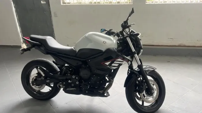 Vendo Yamaha XJ6N
