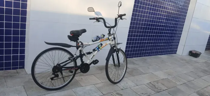 Bicicleta CALOI Xrt aro 26 , $ 600,00 - Retrovisor, para-lamas, bomba, bolsinha de banco.