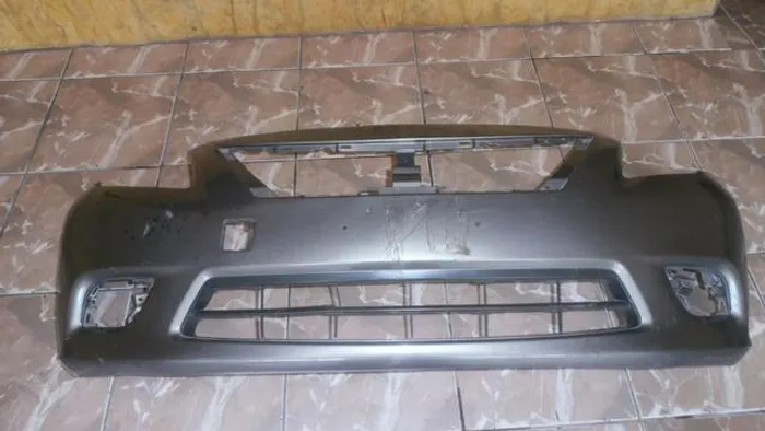 Parachoque dianteiro Nissan versa 2012 2013