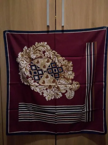 Lenço estampado italiano