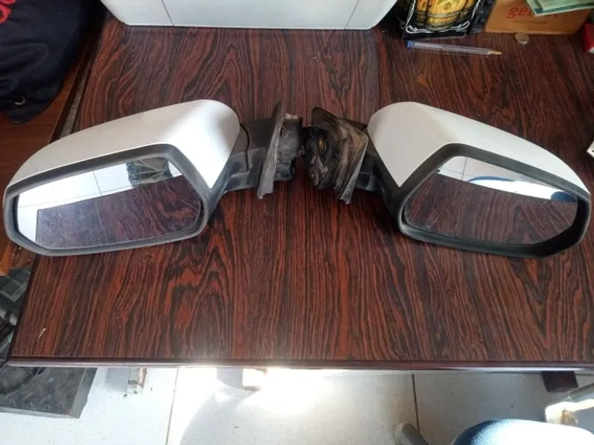 par de retrovisor Cobalt 2013 original